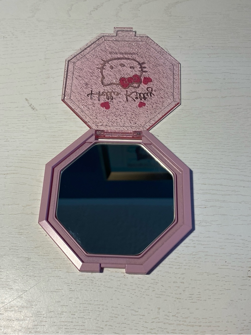 Rare Hello Kitty Compact Mirror 2009 - Picture 7 of 8
